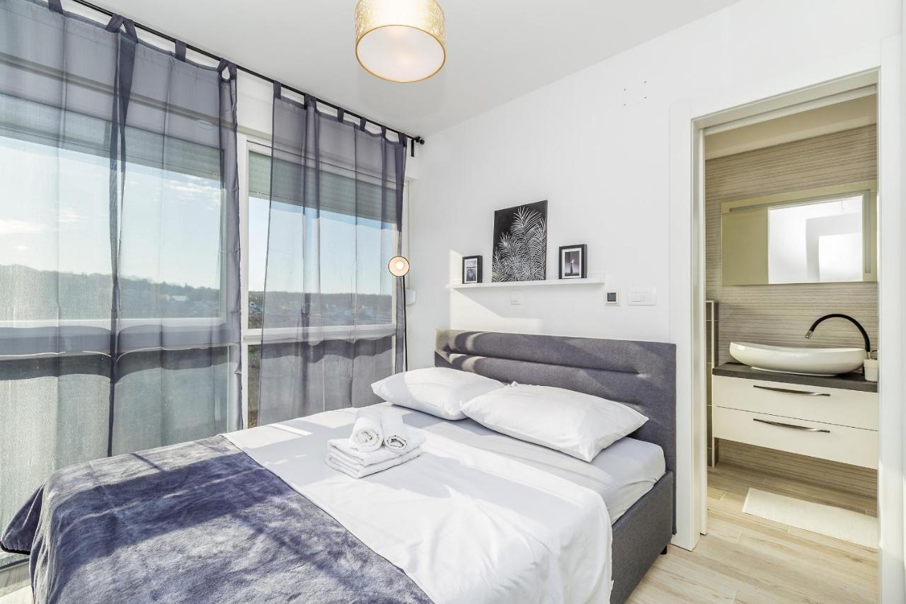 Apartments Solis Lacus Penthouse Нивице Экстерьер фото